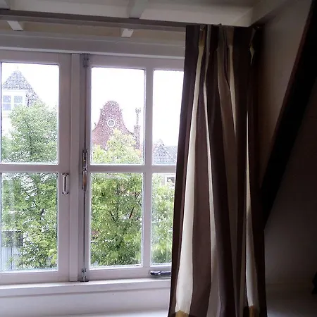 Royal Bridges Hotel Delft