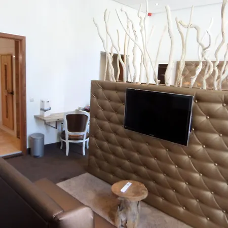 Royal Bridges Hotel 4*