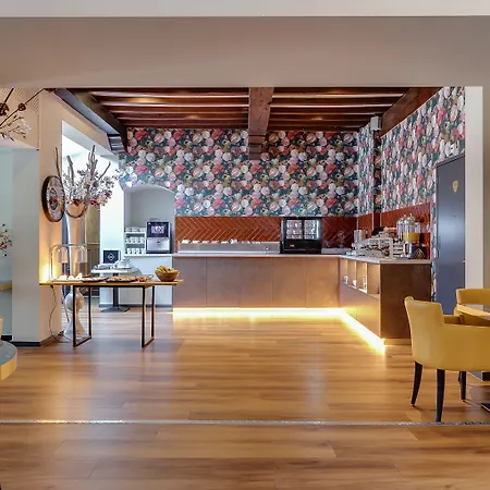 Royal Bridges Hotel