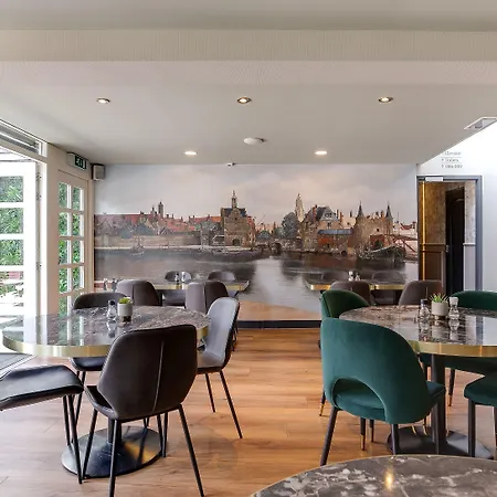 Royal Bridges Hotel Delft
