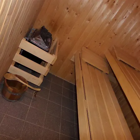 Royal Bridges Hotel Delft