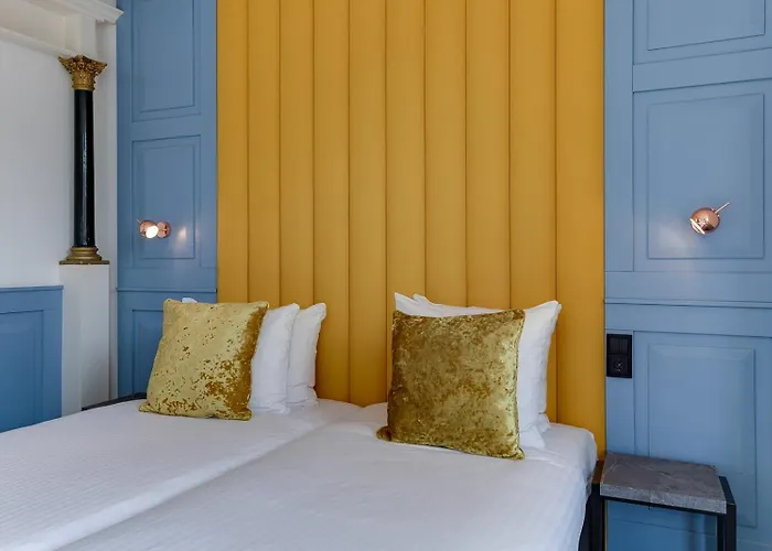 Royal Bridges 4* Delft