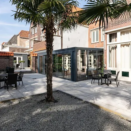 Royal Bridges 4* Delft