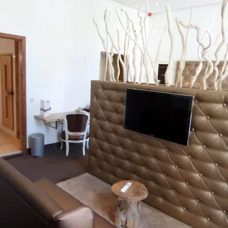 Hotel Royal Bridges 4*