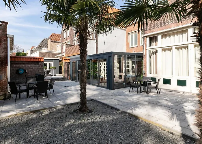 Royal Bridges 4* Delft