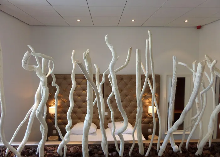 Royal Bridges Hotel 4*