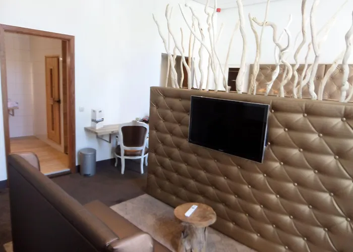 Royal Bridges Hotel 4*