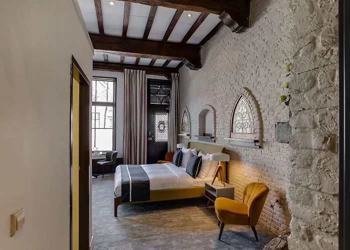 Royal Bridges 4* Delft