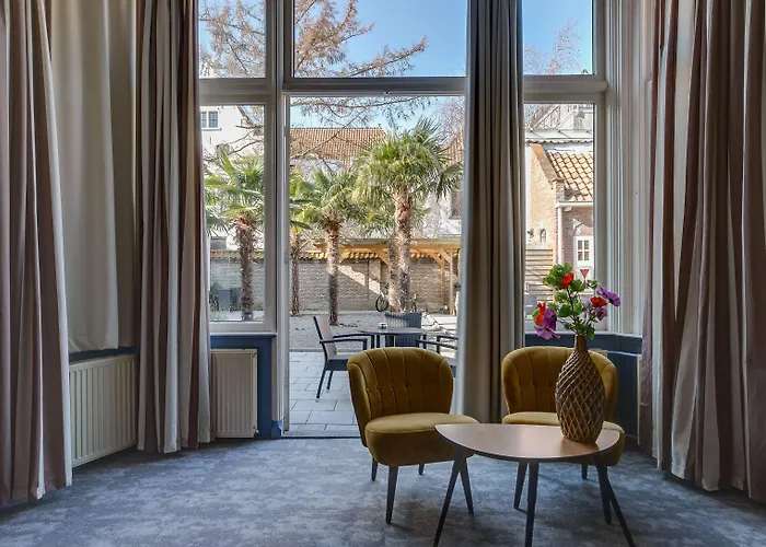 Royal Bridges Hotel 4*